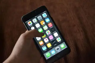 Compact Phone, Dakar