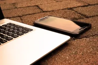 Phone Ultra، Oran