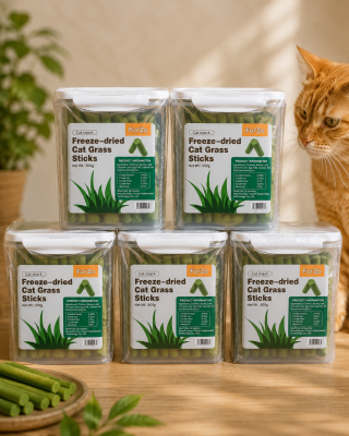 500g Cat Grass Chicken Breast Treats – Approx. 117 Sticks