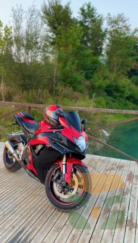 Super motorr ne super gjendje si i ri 600 cc