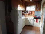 Timber double bed, Dublin - thumbnail 3