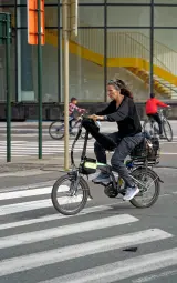 City e-bike, Melbourne - thumbnail 1