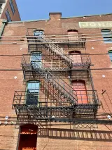 Warehouse unit to rent, London - thumbnail 2